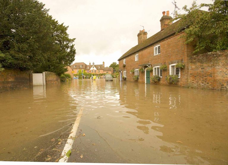 Flood 2007-03 | Peter Oldridge